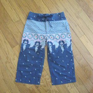 Vintage Old Navy Printed Capri Pants